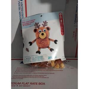 Creatology Holiday Christmas Pom Pom Group Party Craft Kit New Sealed - T6#205